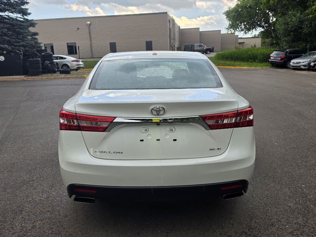 Photo 8 of this TOYOTA AVALON XLE TOUR