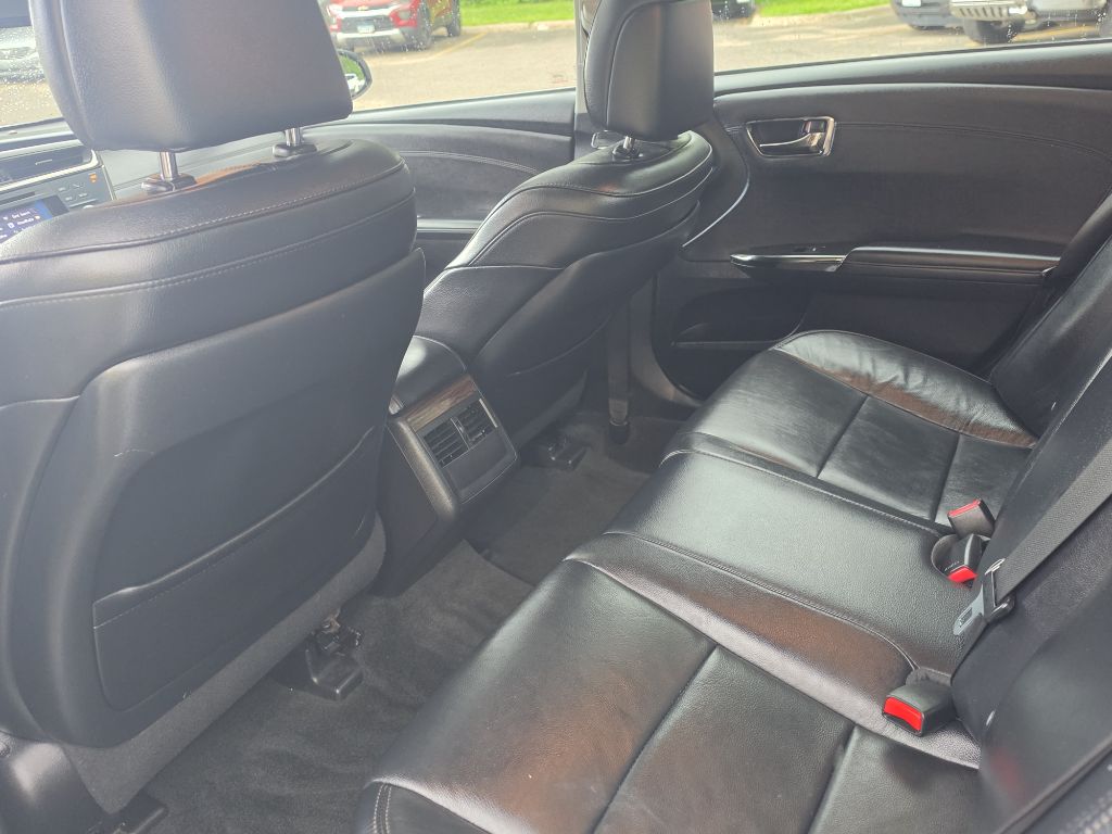 Photo 10 of this TOYOTA AVALON XLE TOUR