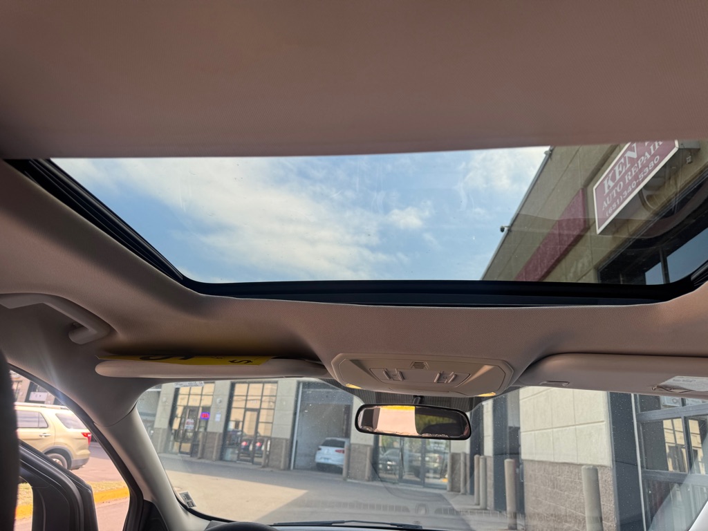 Photo 8 of this FORD ESCAPE