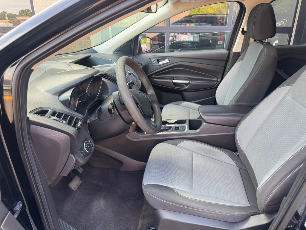 Photo 10 of this FORD ESCAPE