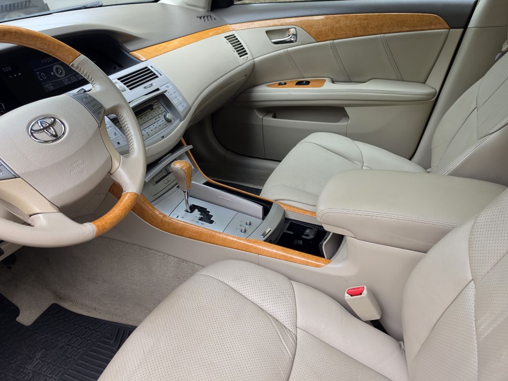 Photo 12 of this TOYOTA AVALON XL LIMIT