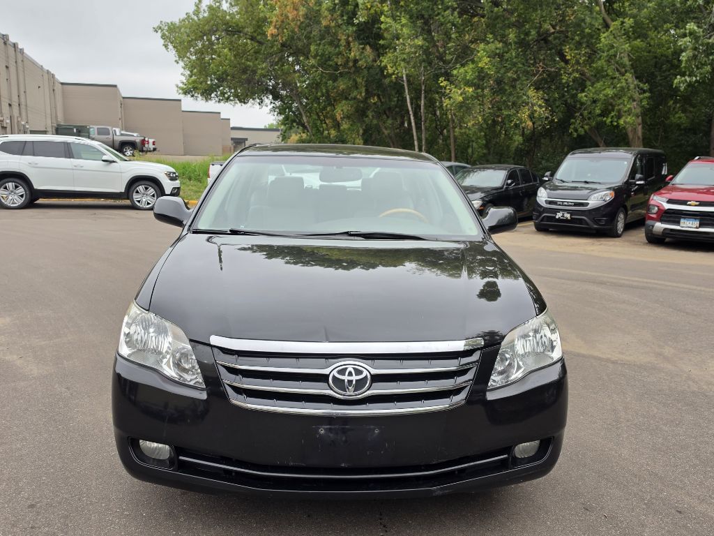 Photo 2 of this TOYOTA AVALON XL LIMIT