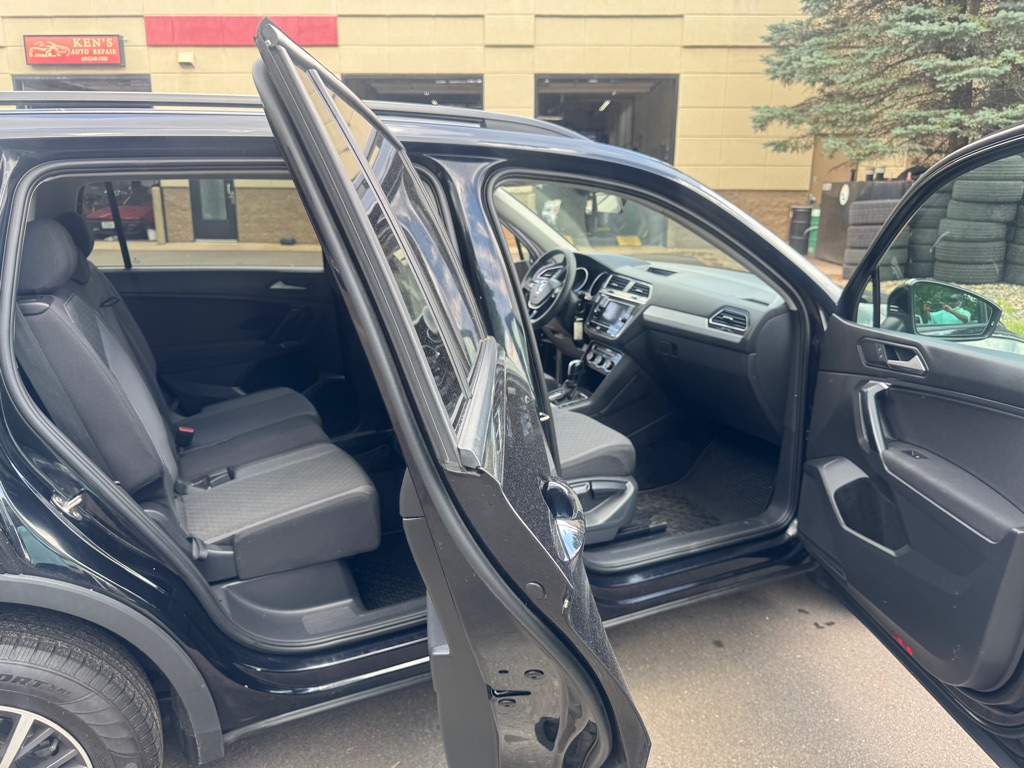 Photo 14 of this VOLKSWAGEN TIGUAN