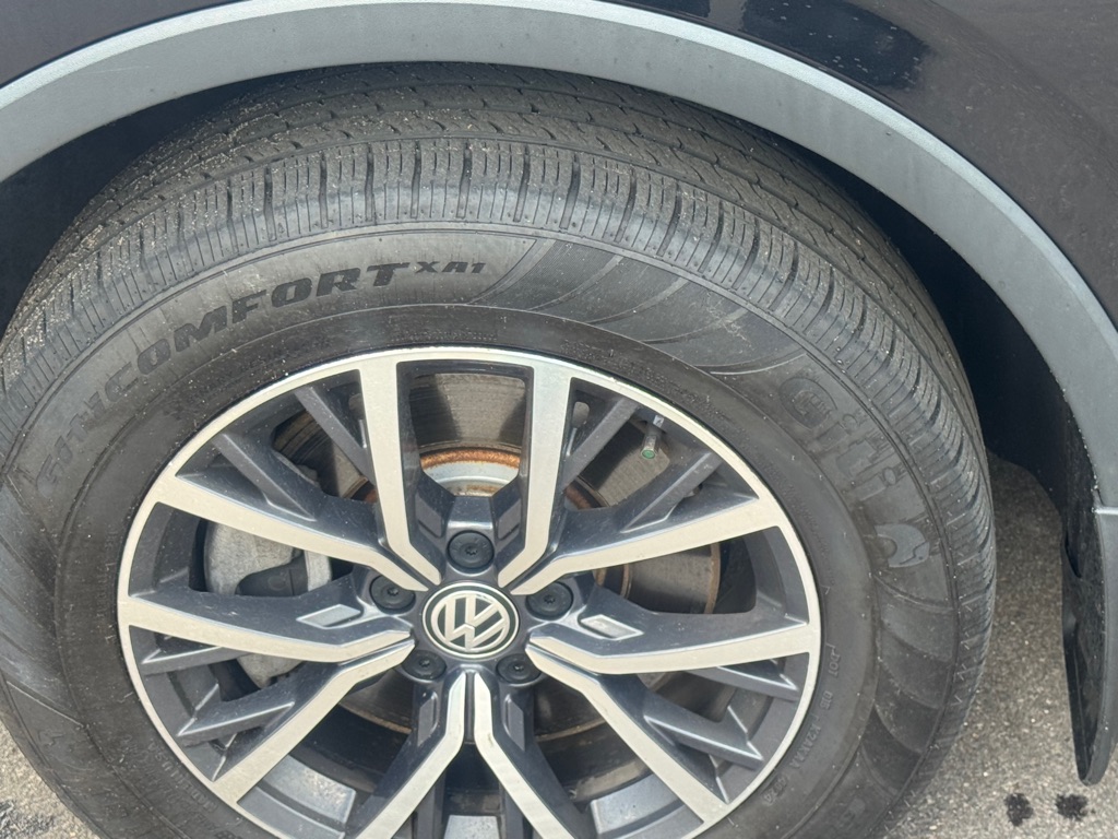 Photo 7 of this VOLKSWAGEN TIGUAN