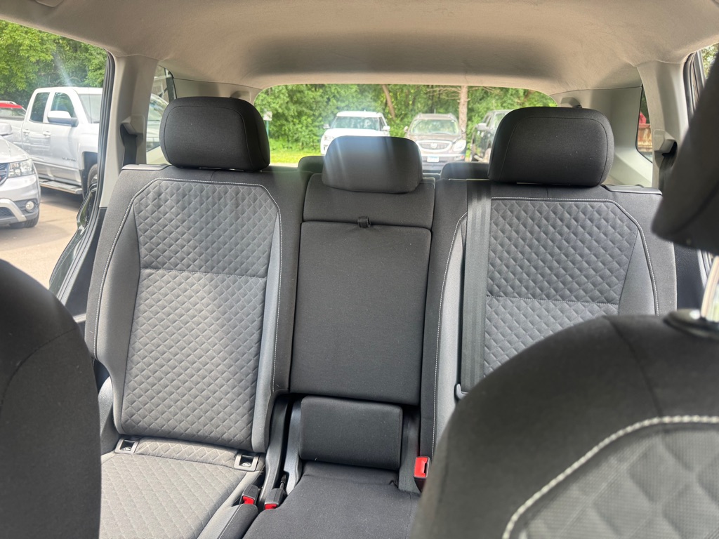 Photo 10 of this VOLKSWAGEN TIGUAN