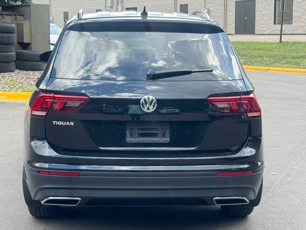 Photo 6 of this VOLKSWAGEN TIGUAN