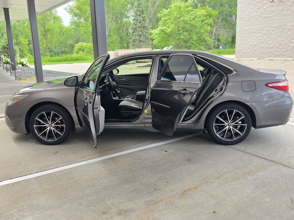 Photo 15 of this TOYOTA CAMRY XSE