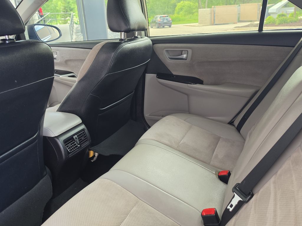 Photo 18 of this TOYOTA CAMRY XSE