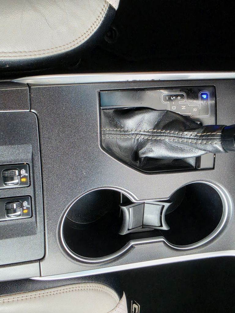 Photo 22 of this TOYOTA CAMRY XSE