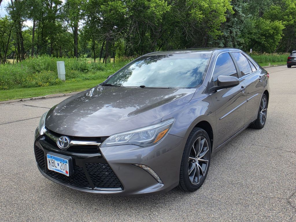Photo 2 of this TOYOTA CAMRY XSE