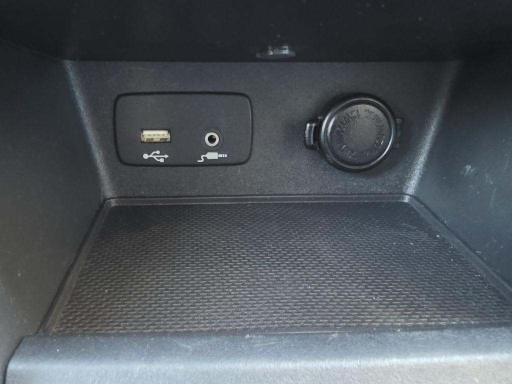 Photo 36 of this SUBARU FORESTER