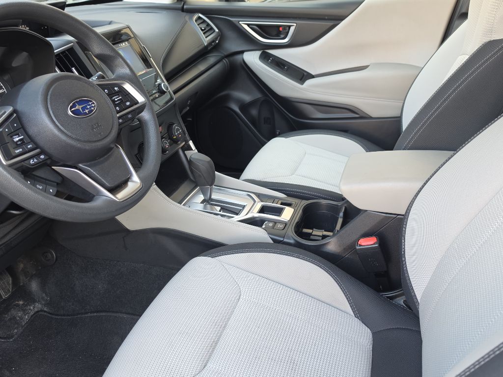 Photo 33 of this SUBARU FORESTER