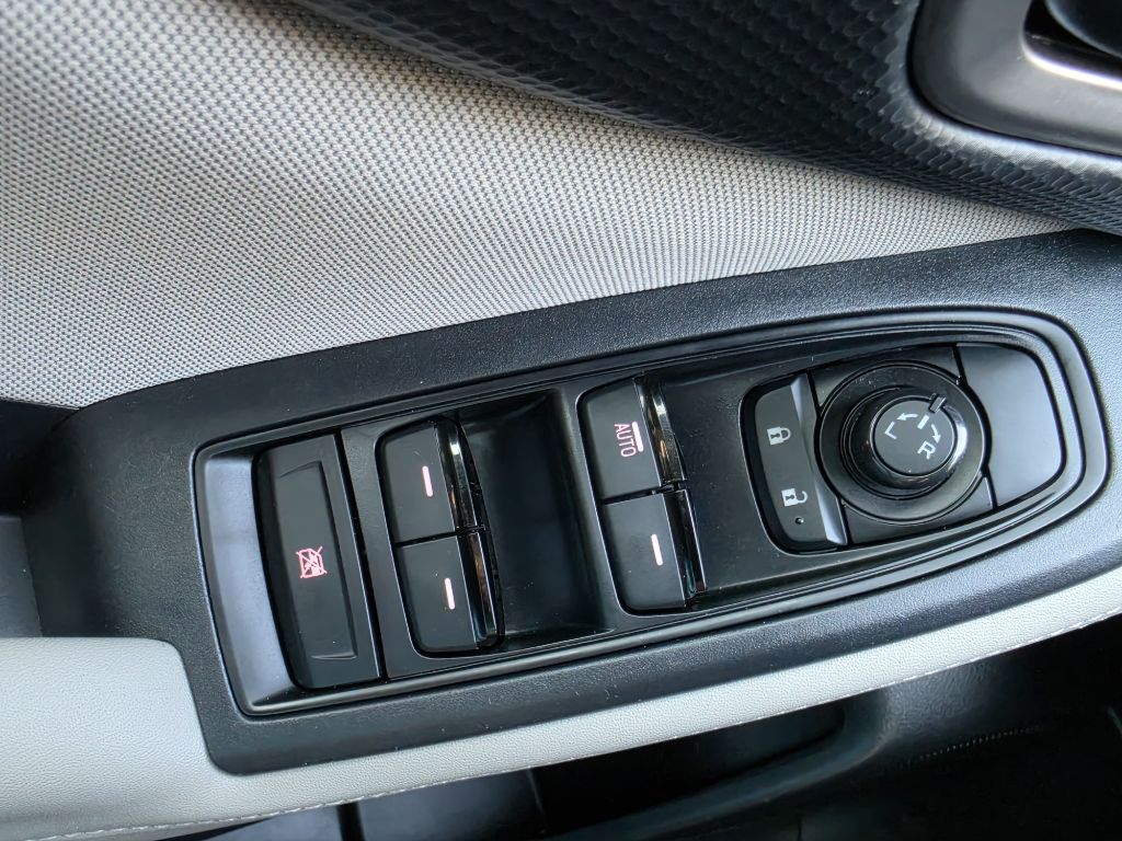 Photo 40 of this SUBARU FORESTER