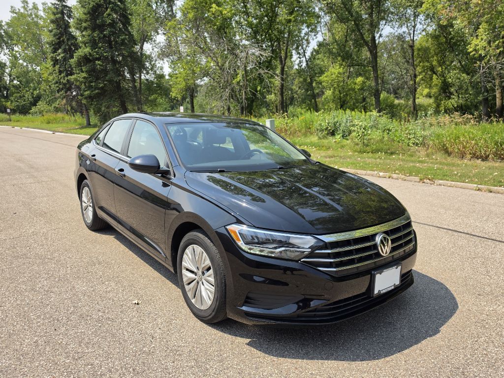 Photo 4 of this VOLKSWAGEN JETTA