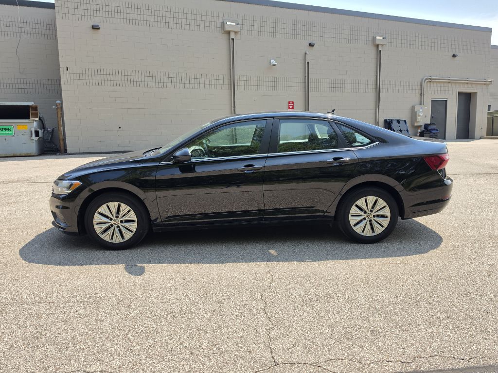 Photo 12 of this VOLKSWAGEN JETTA
