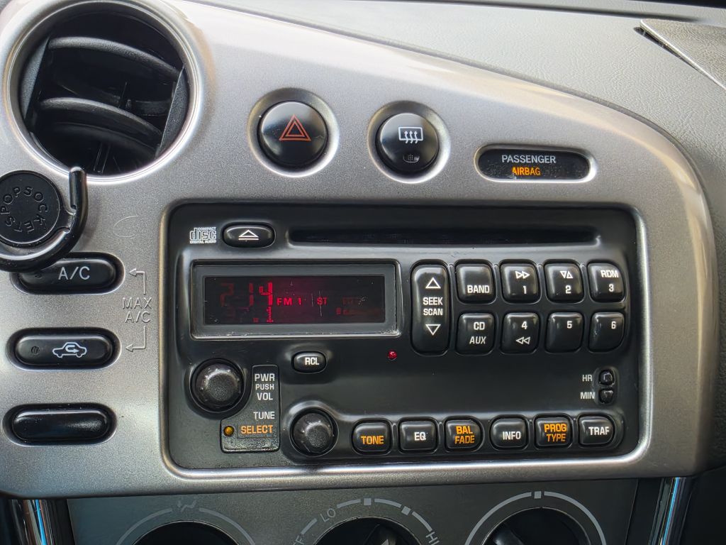 Photo 22 of this PONTIAC VIBE