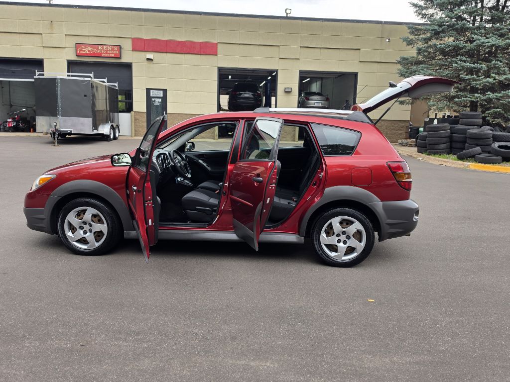 Photo 12 of this PONTIAC VIBE