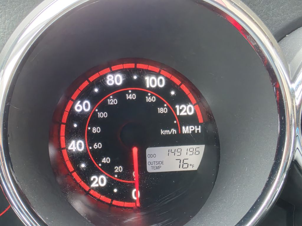 Photo 23 of this PONTIAC VIBE