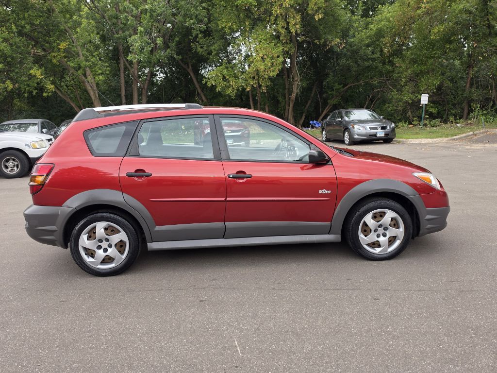 Photo 8 of this PONTIAC VIBE