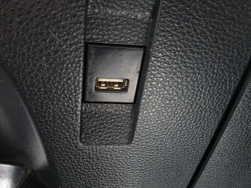 Photo 21 of this TOYOTA COROLLA