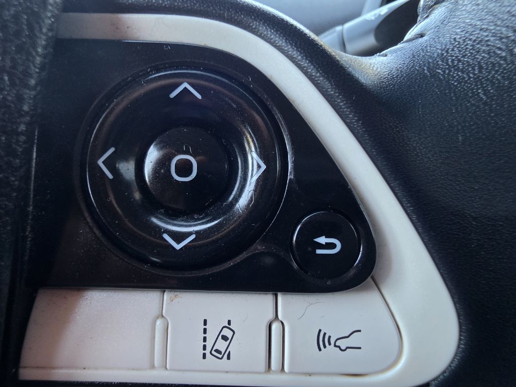 Photo 18 of this TOYOTA PRIUS PRIME