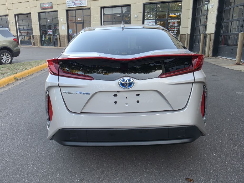Photo 8 of this TOYOTA PRIUS PRIME