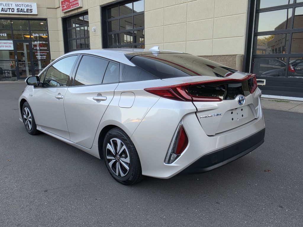 Photo 7 of this TOYOTA PRIUS PRIME