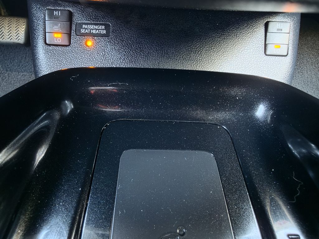 Photo 24 of this TOYOTA PRIUS PRIME