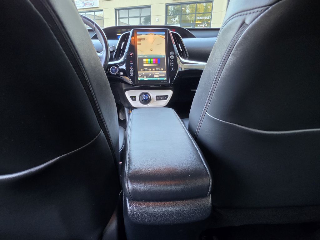 Photo 12 of this TOYOTA PRIUS PRIME