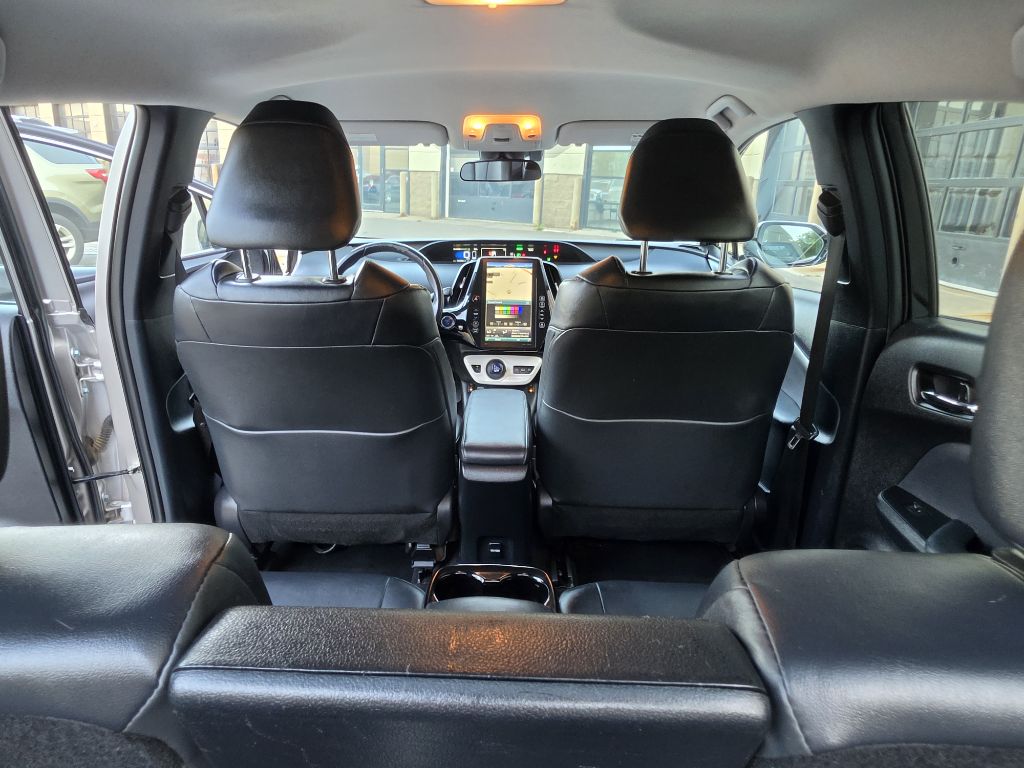 Photo 11 of this TOYOTA PRIUS PRIME