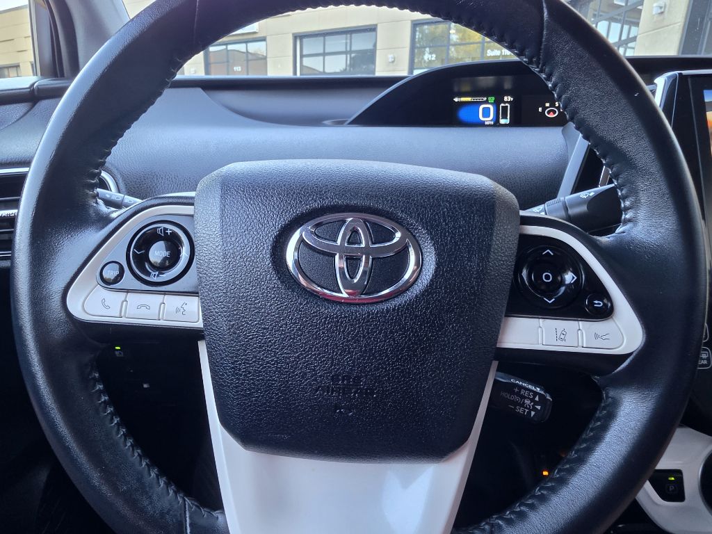 Photo 19 of this TOYOTA PRIUS PRIME