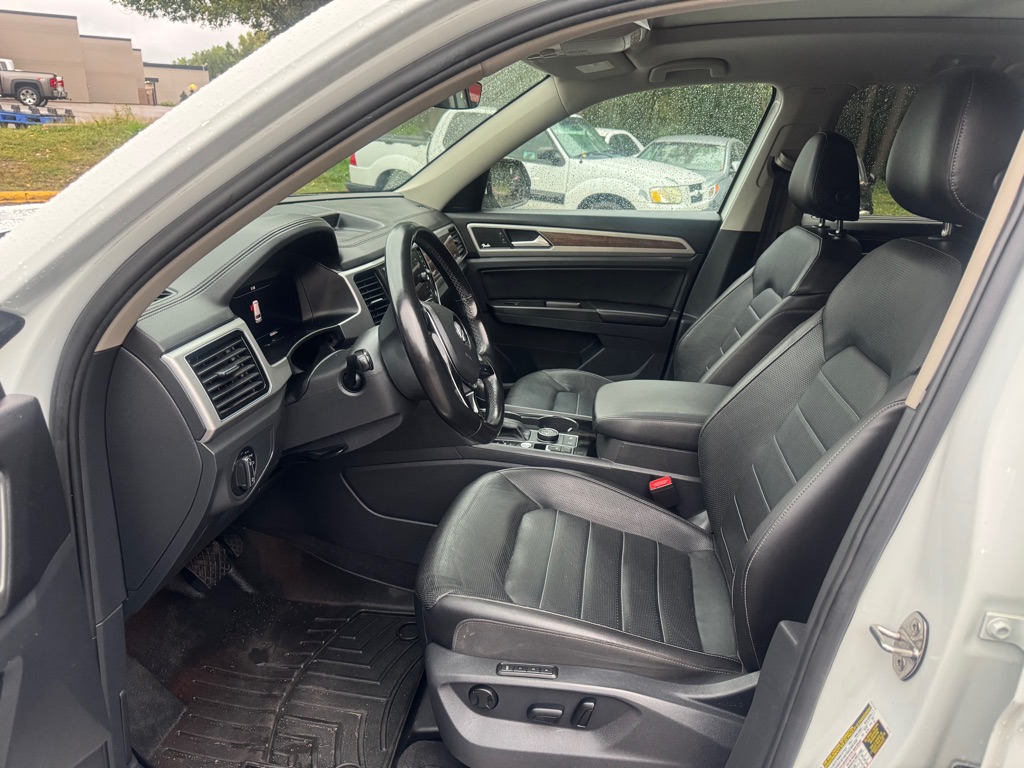 Photo 7 of this VOLKSWAGEN ATLAS