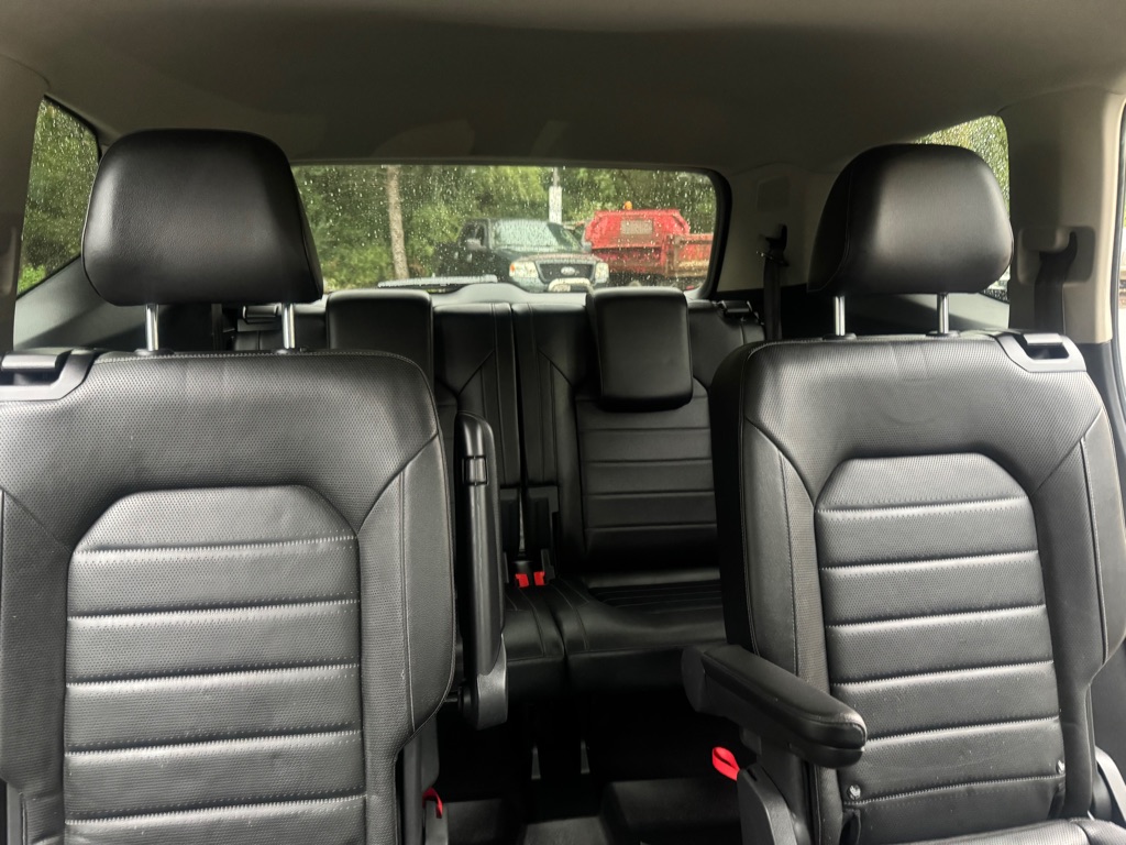 Photo 9 of this VOLKSWAGEN ATLAS