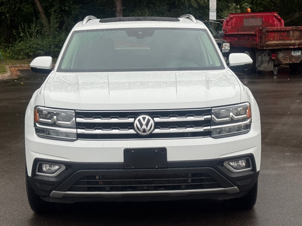 Photo 3 of this VOLKSWAGEN ATLAS