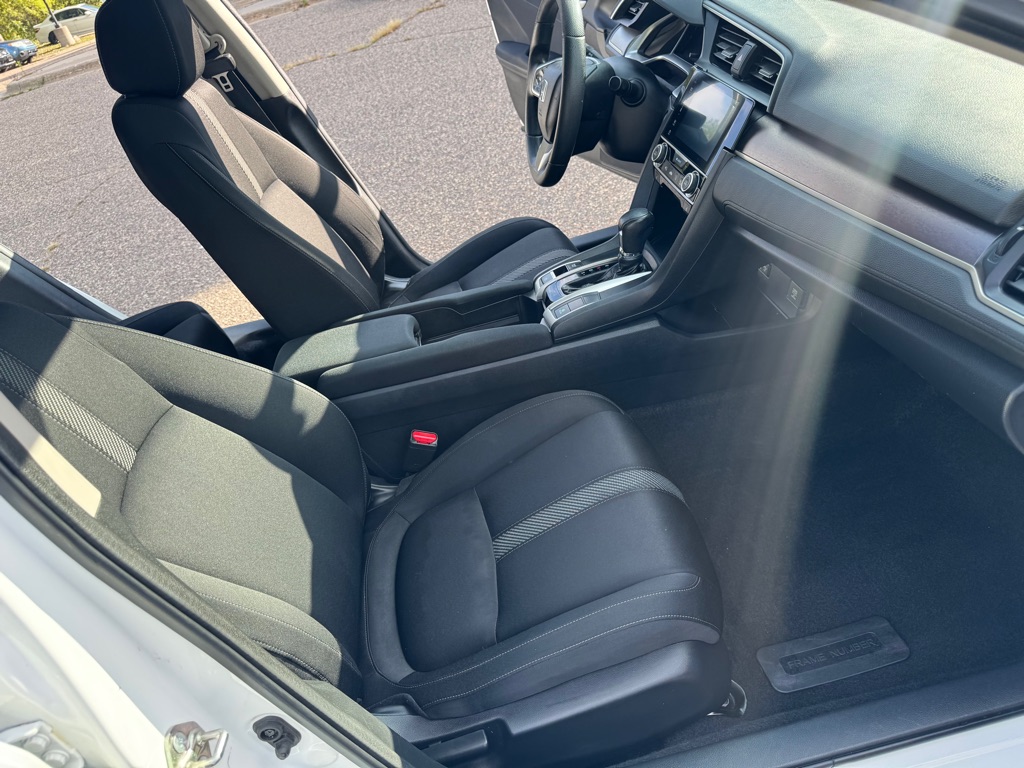Photo 15 of this HONDA CIVIC