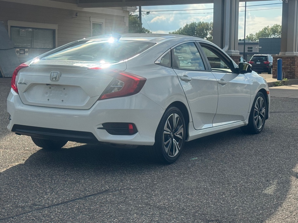 Photo 17 of this HONDA CIVIC