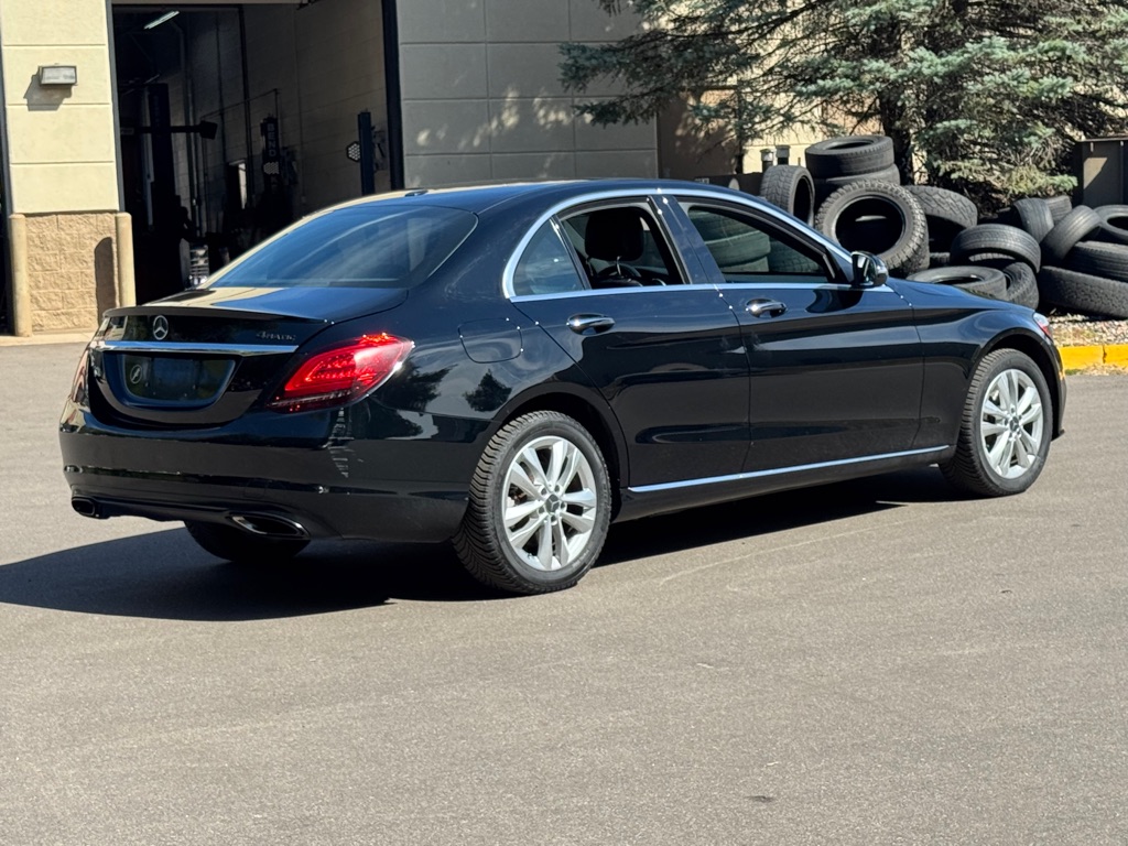 Photo 15 of this MERCEDES-BENZ C-CLASS