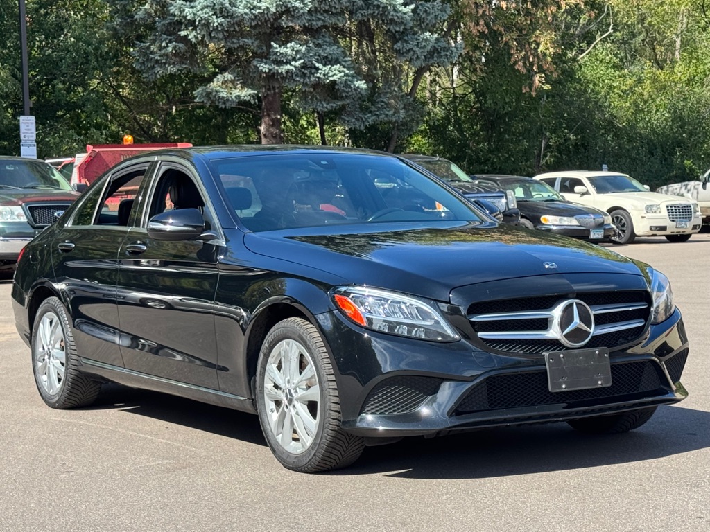 Photo 18 of this MERCEDES-BENZ C-CLASS