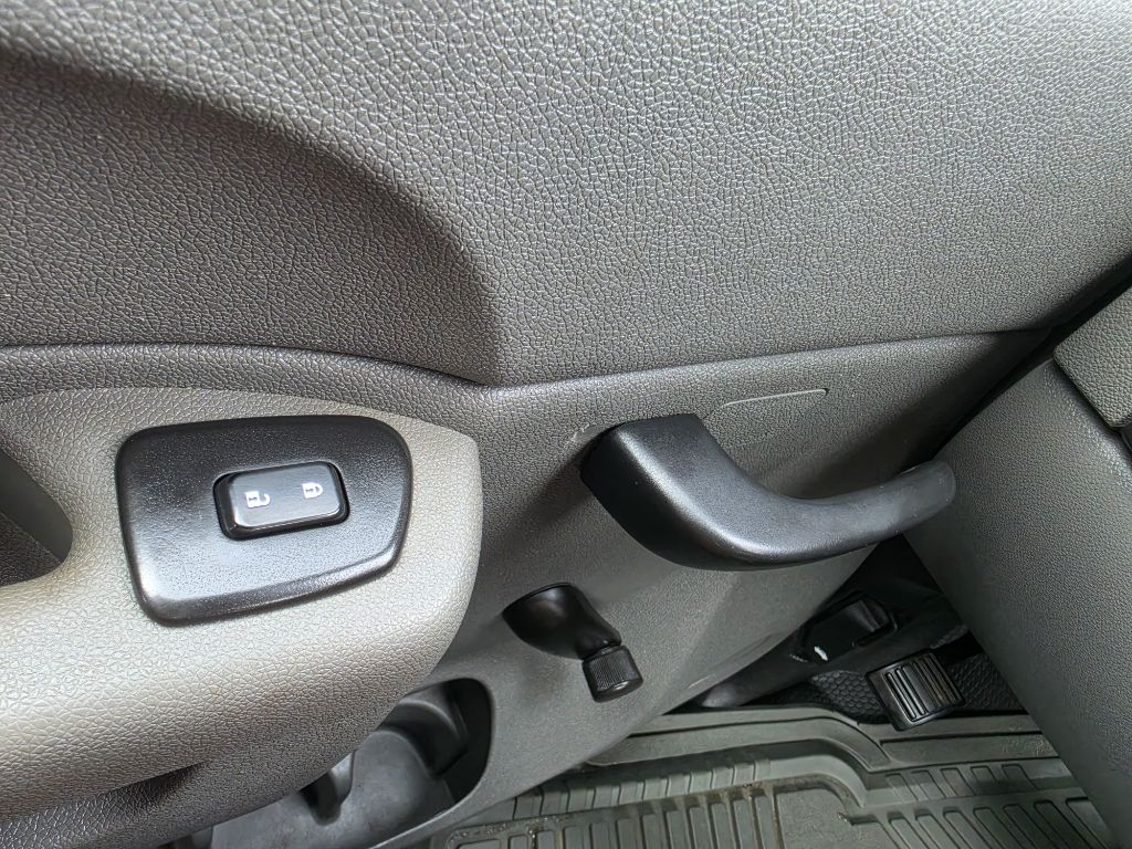 Photo 21 of this CHEVROLET SILVERADO 2500H