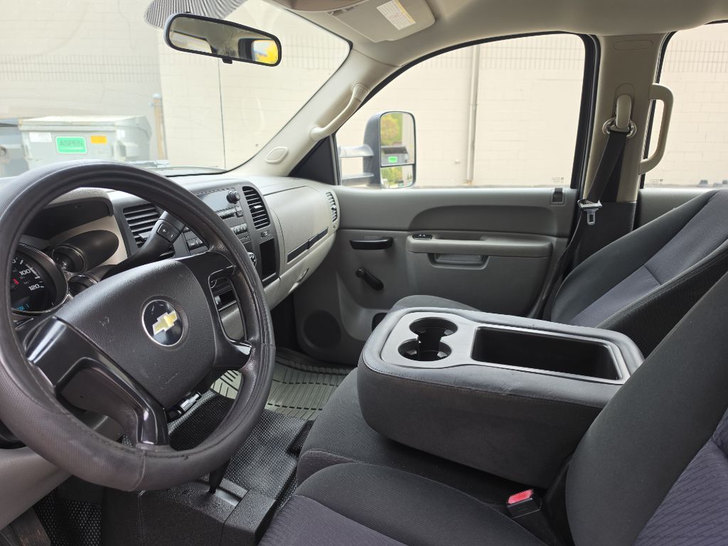 Photo 18 of this CHEVROLET SILVERADO 2500H