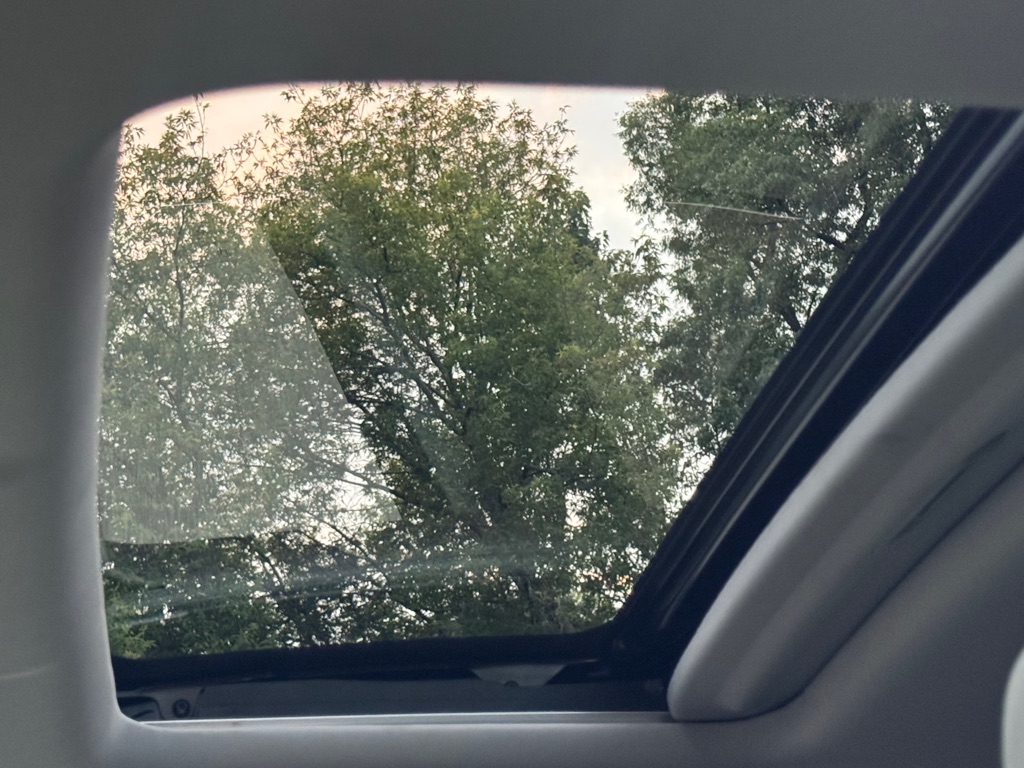Photo 18 of this HONDA CR-V