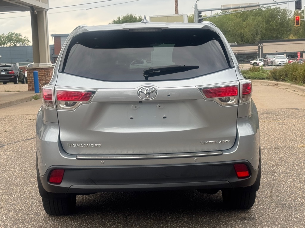 Photo 4 of this TOYOTA HIGHLANDER