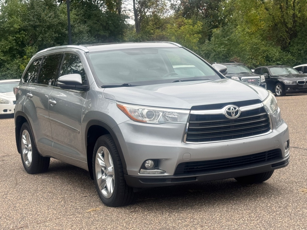 Photo 2 of this TOYOTA HIGHLANDER