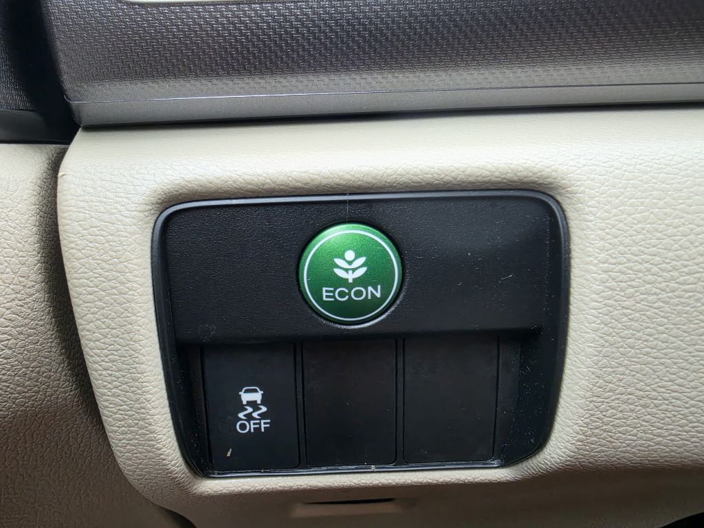 Photo 18 of this HONDA ACCORD