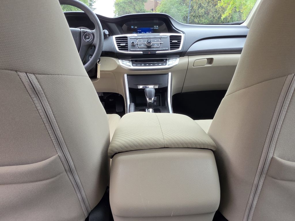 Photo 9 of this HONDA ACCORD