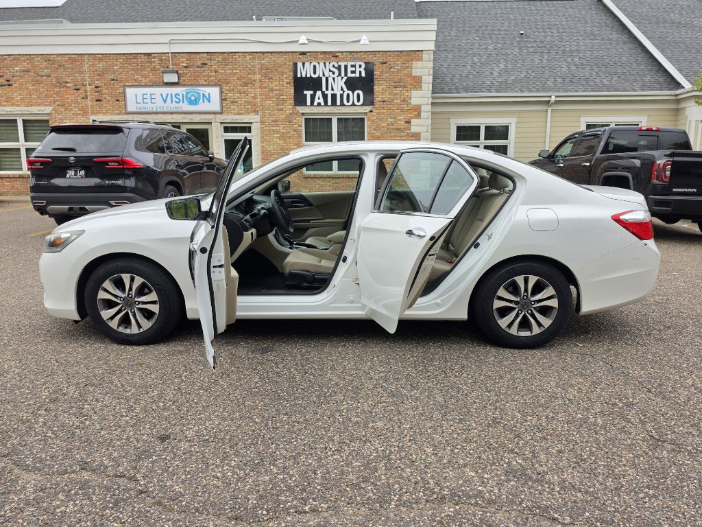 Photo 8 of this HONDA ACCORD