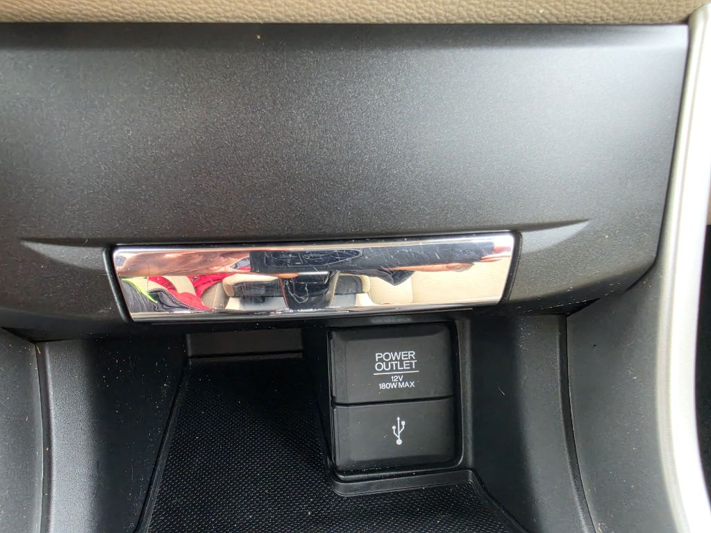 Photo 16 of this HONDA ACCORD