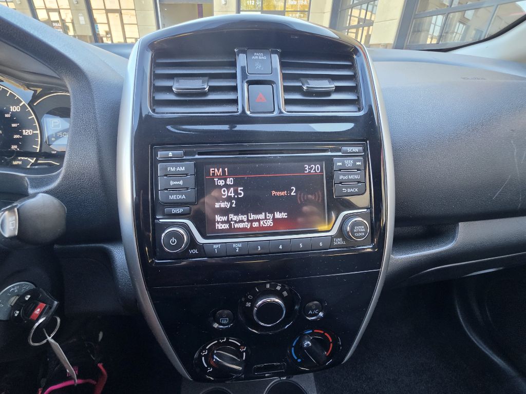 Photo 19 of this NISSAN VERSA NOTE SV
