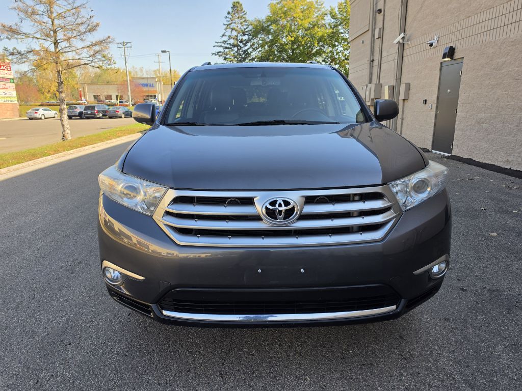 Photo 7 of this TOYOTA HIGHLANDER