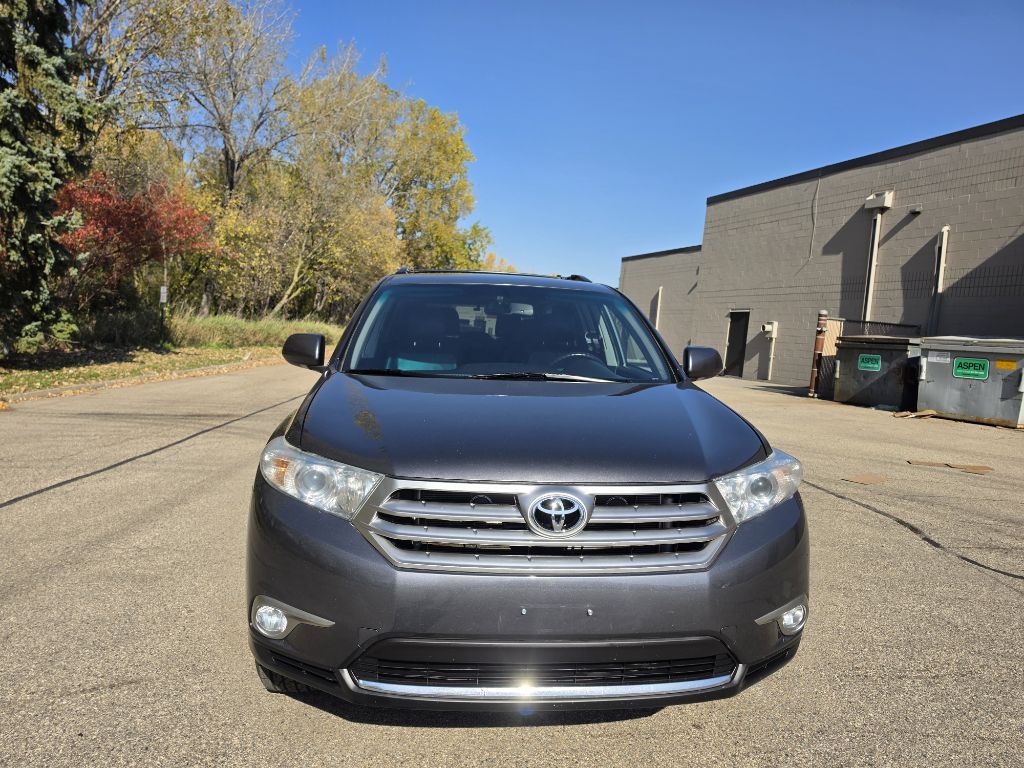 Photo 4 of this TOYOTA HIGHLANDER